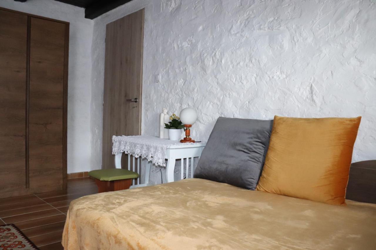 Hotel Lidia Vendeghaz Tata Zewnętrze zdjęcie