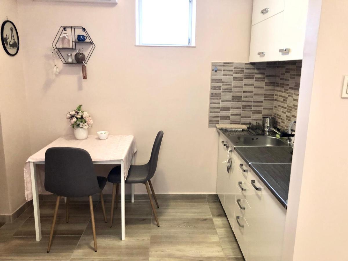 Hotel Lidia Vendeghaz Tata Zewnętrze zdjęcie